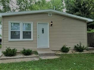 Primary Photo - 701 E London Ave