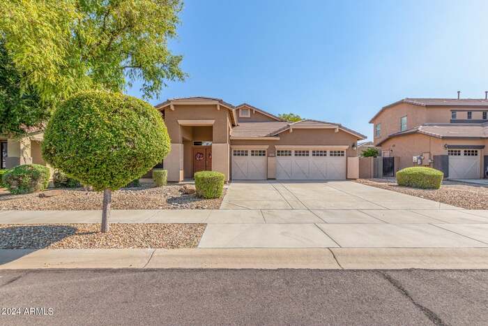 Primary Photo - Beautiful Home for rent in Surprise!