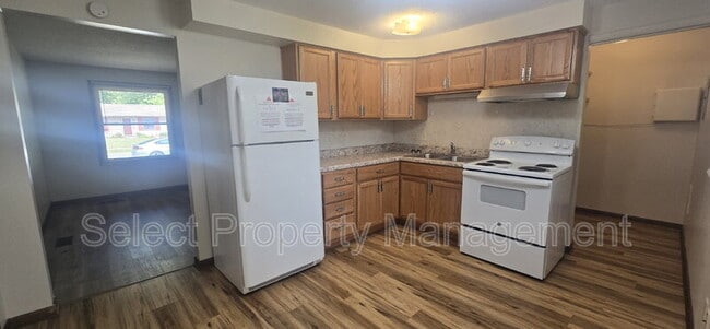 Building Photo - 7704 Kern Valley Dr