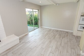 Building Photo - 1027 Montour Dr