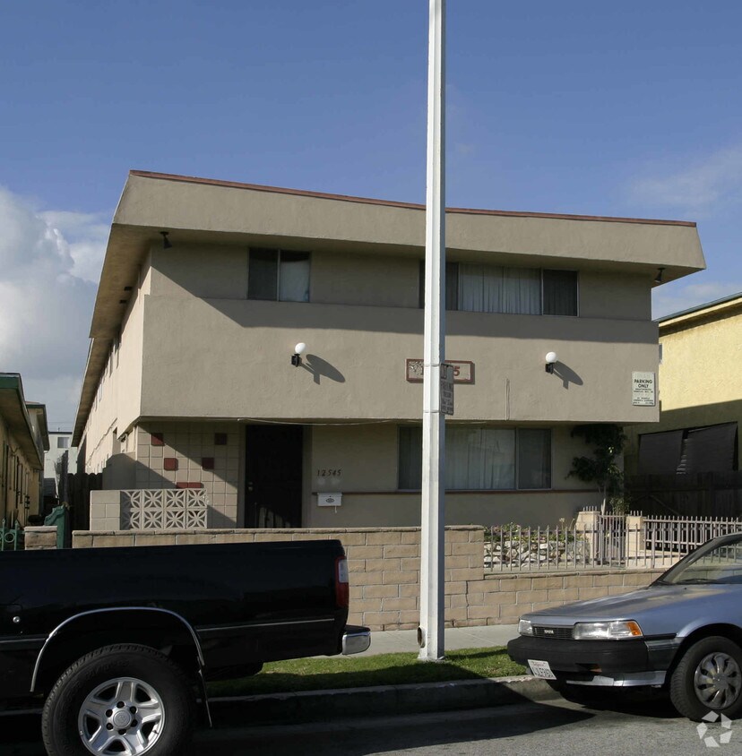 Primary Photo - 12545 Eucalyptus Ave