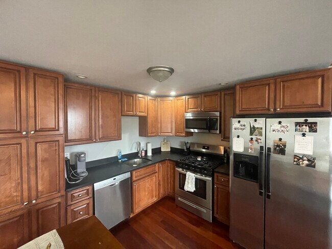 Foto del edificio - 719 E 4th St