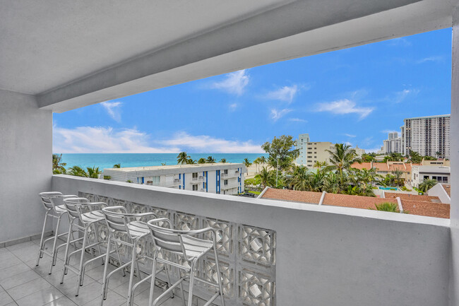 Building Photo - 320 S Surf Rd