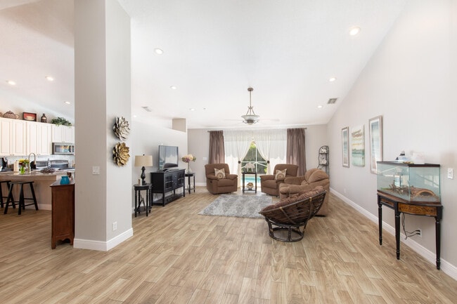 Building Photo - 12670 White Coral Dr
