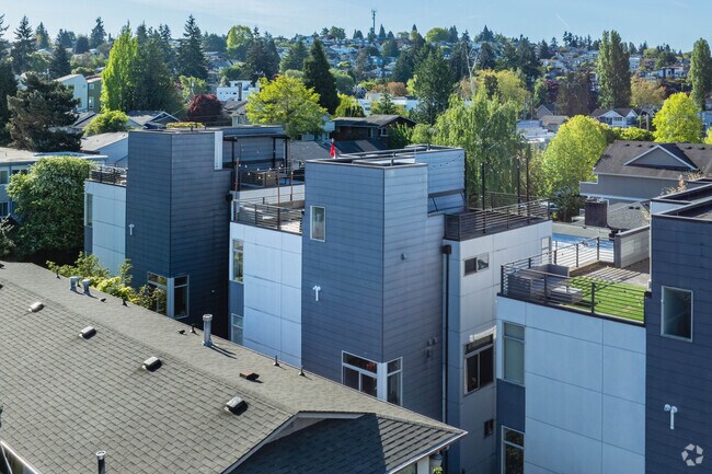 Building Photo - 6315 42nd Ave SW