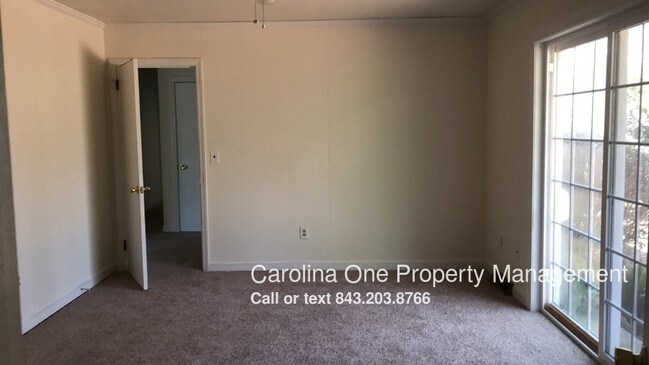 Building Photo - 1395 W Lenevar Dr