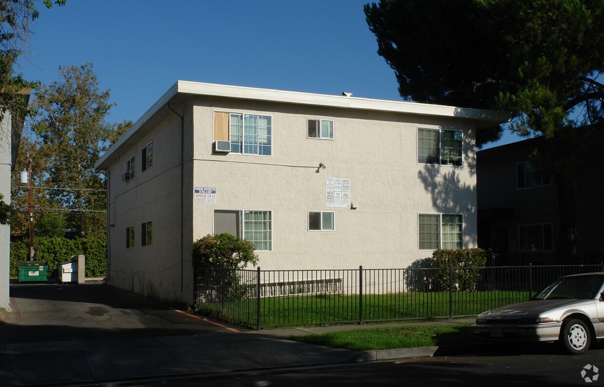 Primary Photo - 1339 Carnelian Dr