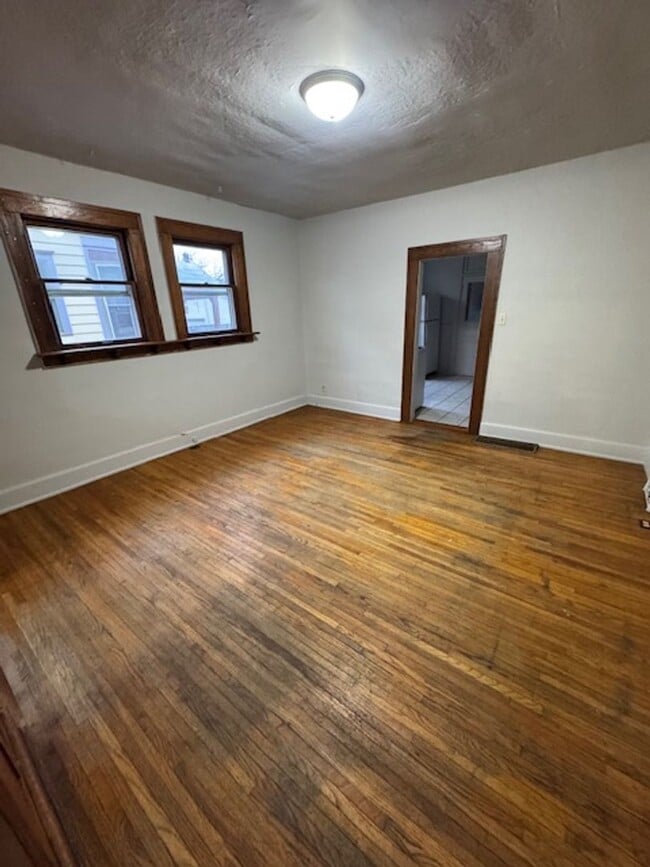 Foto del edificio - 928 Rivermet Ave