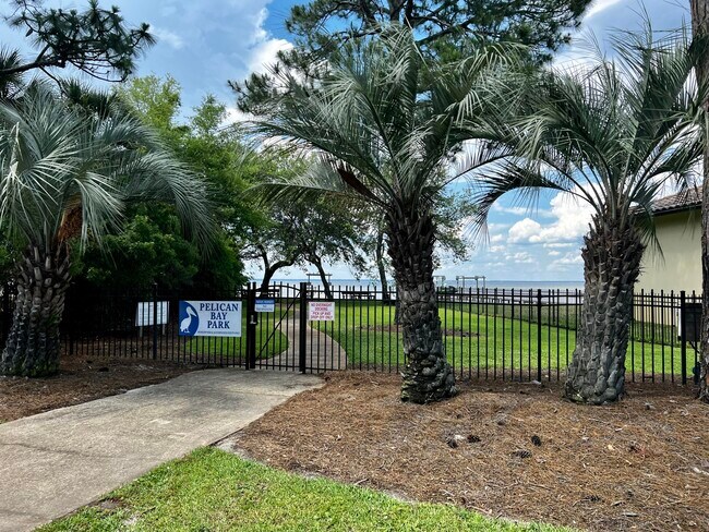 Building Photo - 178 Pelican Bay Dr