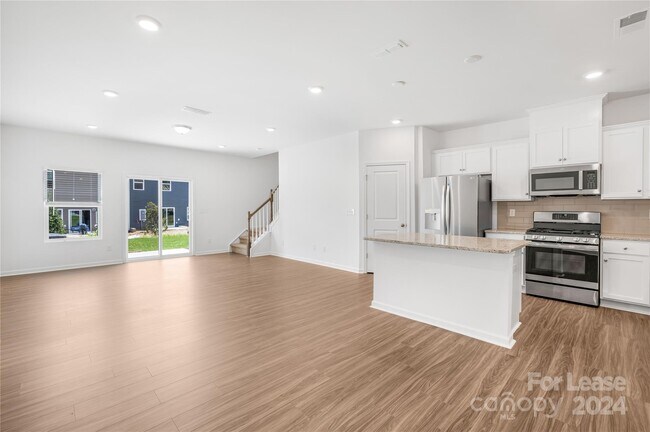Building Photo - 3530 Secrest Lndg