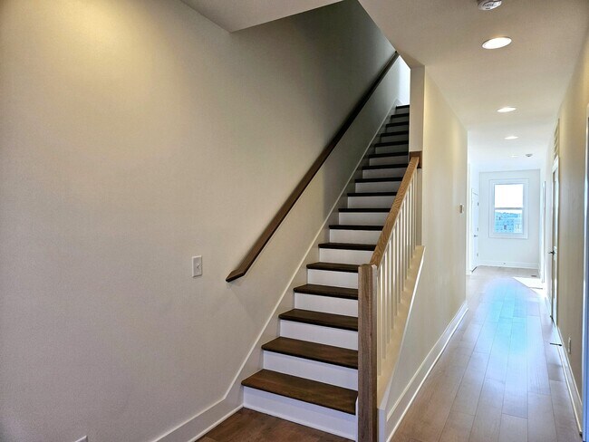 Foto del edificio - 2210 Old Matthews Rd