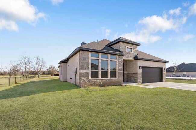 Foto del edificio - 208 Silverleaf Rd