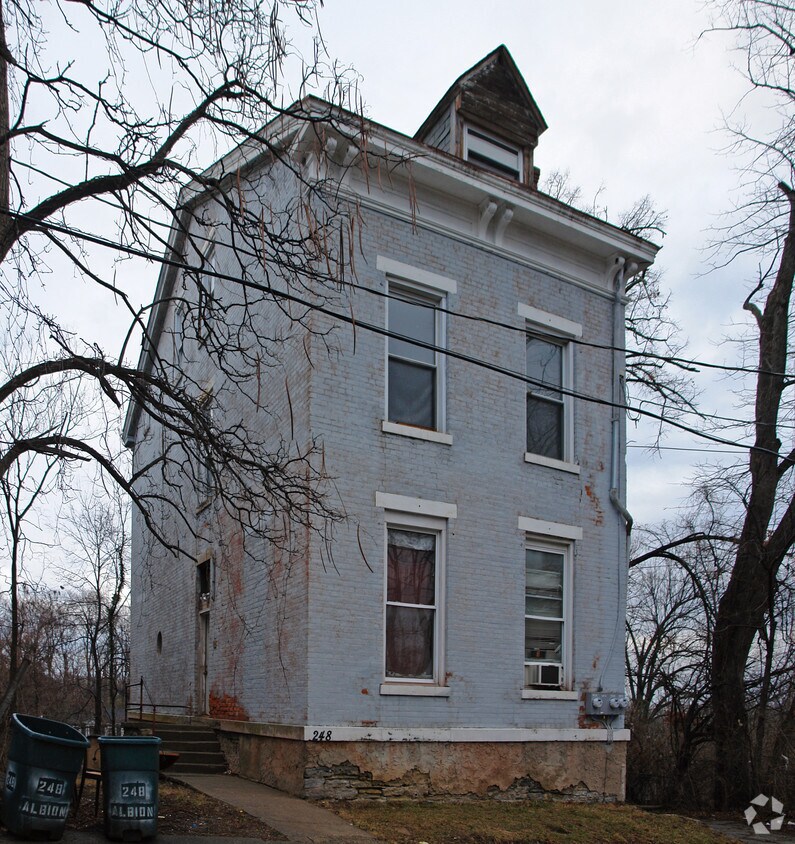 Foto del edificio - 248 Albion Pl