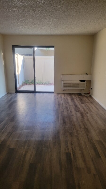 Building Photo - 4631 Hedrick Ave