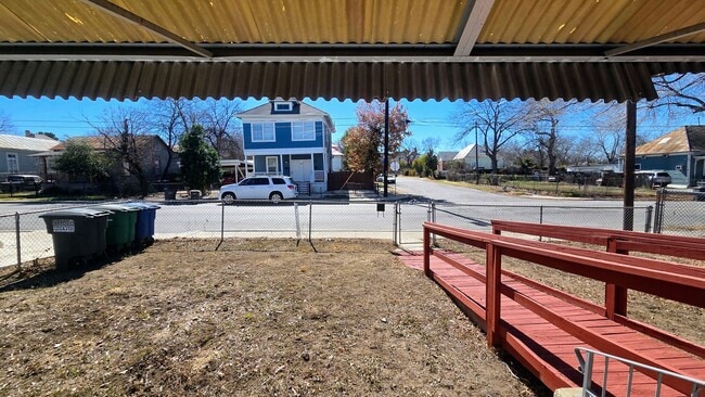 Building Photo - Denver Heights 2 Bedroom Home