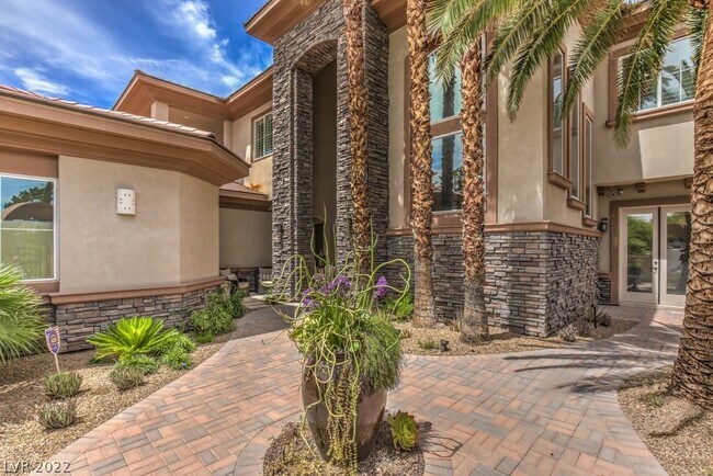 Foto del edificio - 712 Canyon Greens Dr