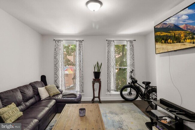 Foto del edificio - 857 N Howard St