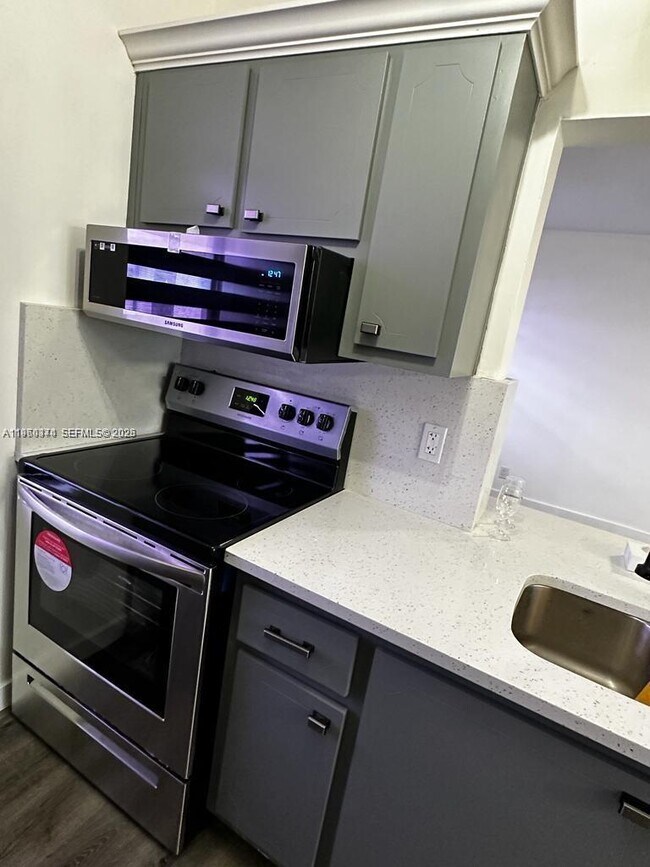 Foto del edificio - 2219 Polk St