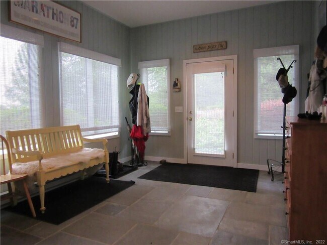 Foto del edificio - 18 Fox Run