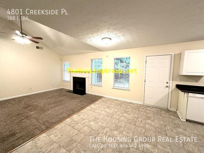 Building Photo - 2 Year Lease For The Price Of 1 Year Lease...