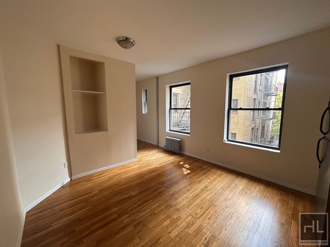 Primary Photo - PERFECT WEST VILLAGE 1 BEDROOM - WON'T LAS...