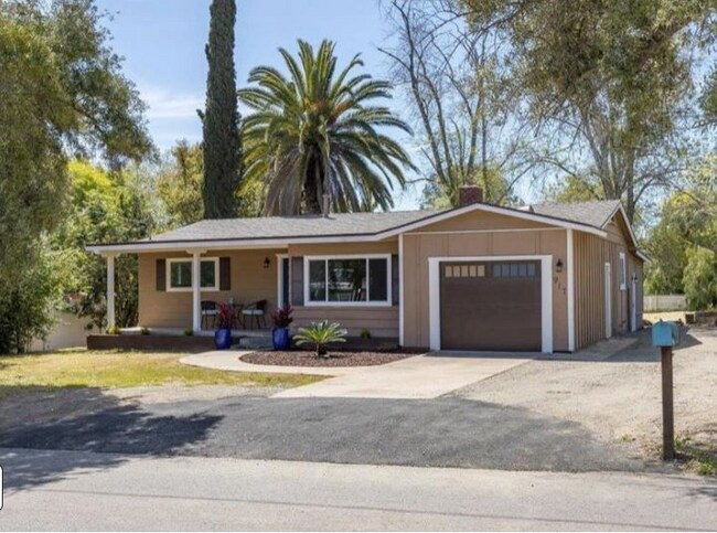 Foto del edificio - 917 Hamilton Ln