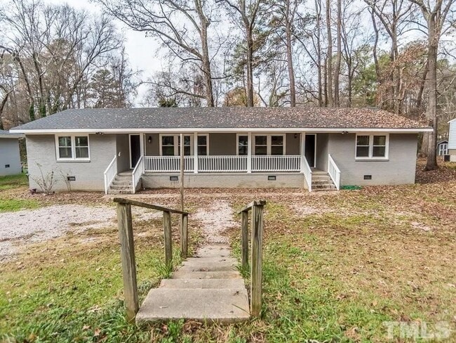 Building Photo - Dacian Rd