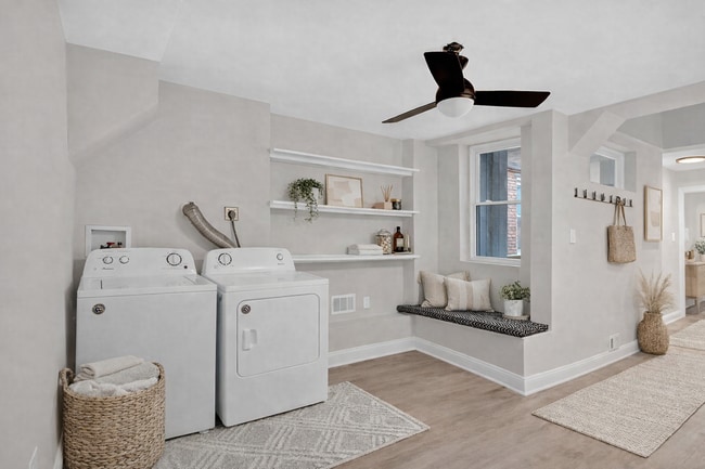 Building Photo - 1214 E Eager St