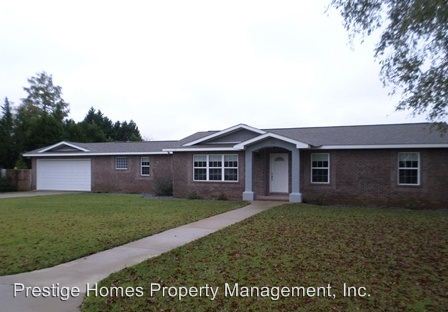 Primary Photo - 102 Lakewood Dr