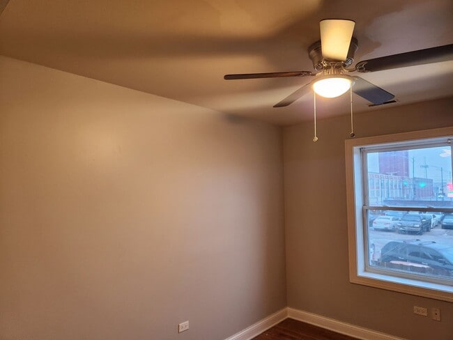 Building Photo - 1224 N Cicero - 1 Bed