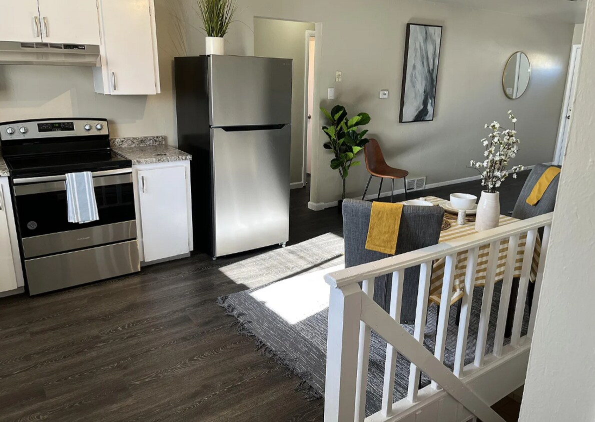 Foto principal - 1402 E 14th St
