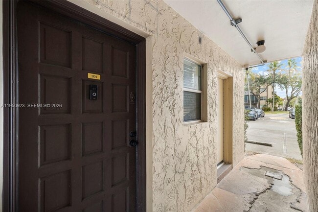 Building Photo - 6100 S Falls Cir Dr