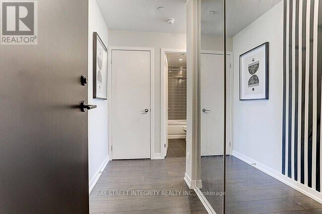 Building Photo - 125 Redpath Ave