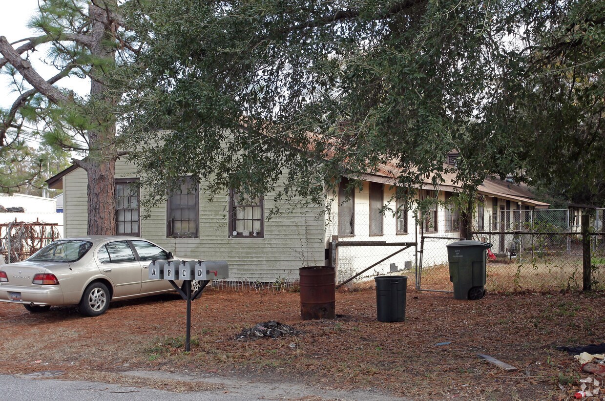 Building Photo - 1205 Mcnew St
