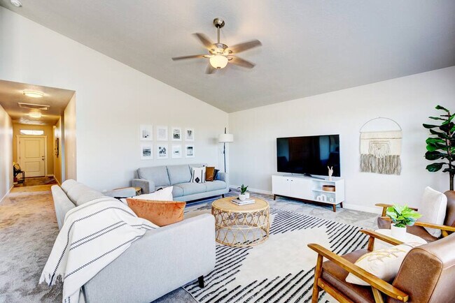 Building Photo - 5280 West Grand Rapids St