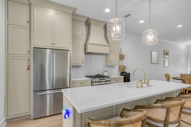 Building Photo - Luxury Townhome Living in Moores Mill — Style, Comfort & Prime Auburn Convenience