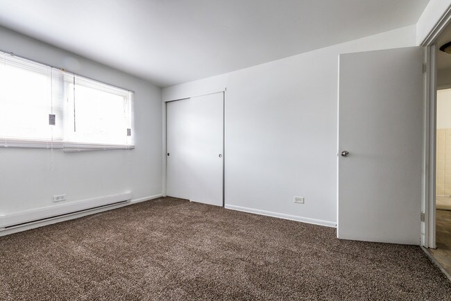 Building Photo - 8345-49 S Drexel Ave