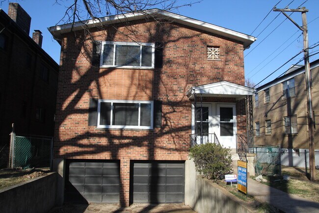 Building Photo - 7101 Amherst Ave