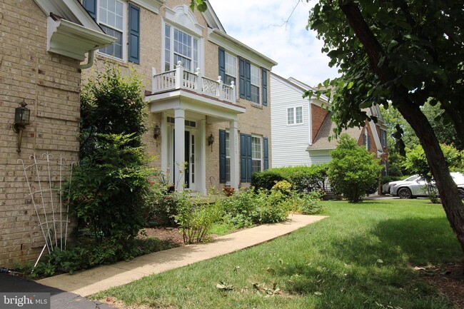 Building Photo - 13015 Azalea Woods Way
