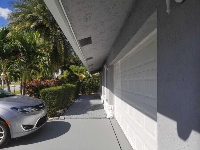 Building Photo - 6136 Plains Dr