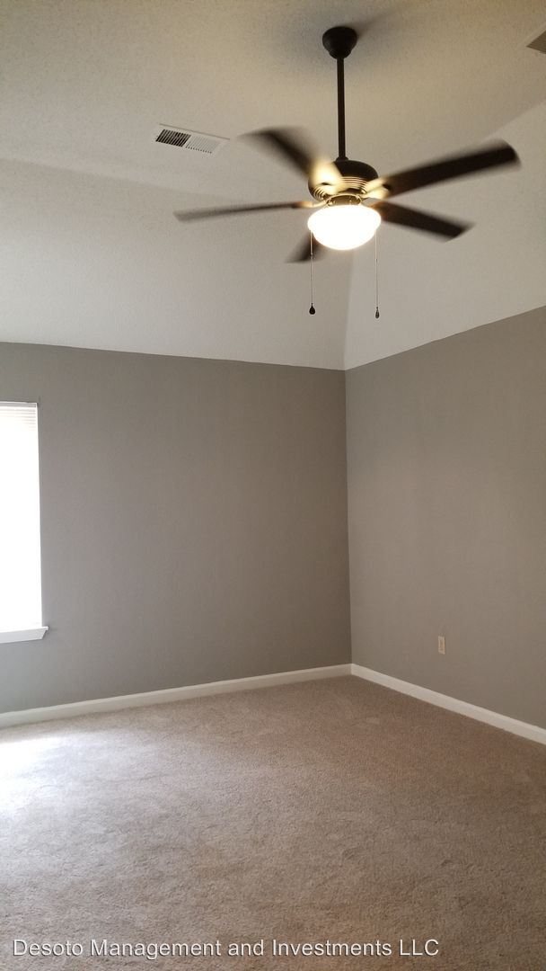 Foto del edificio - 4 br, 2 bath House - 5583 Blocker Street