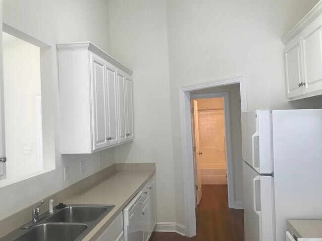 Foto del edificio - 1120 Crescent Meadows Dr