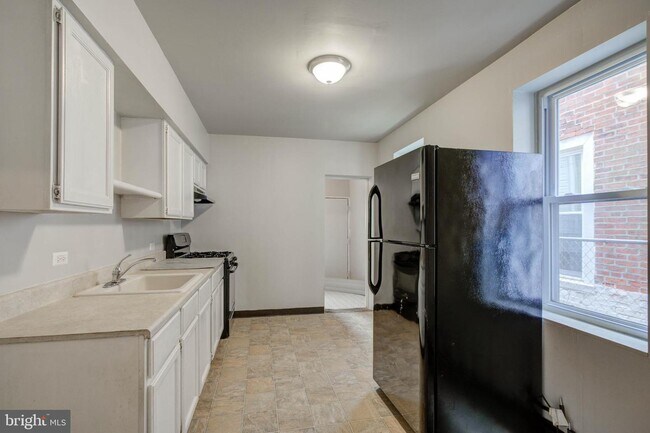 Foto del edificio - 2069 E Monmouth St