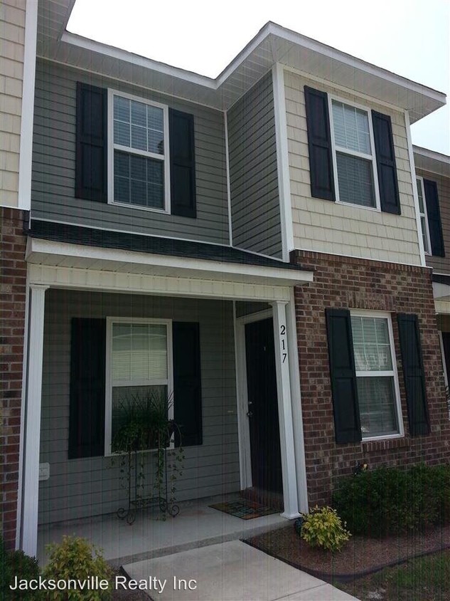 Primary Photo - 2 br, 2.5 bath House - 217 Glen Cannon Drive