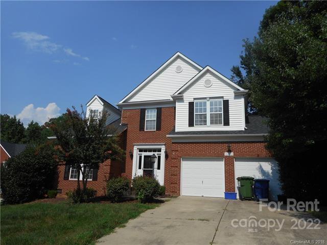 Foto principal - 15015 Strathmoor Dr