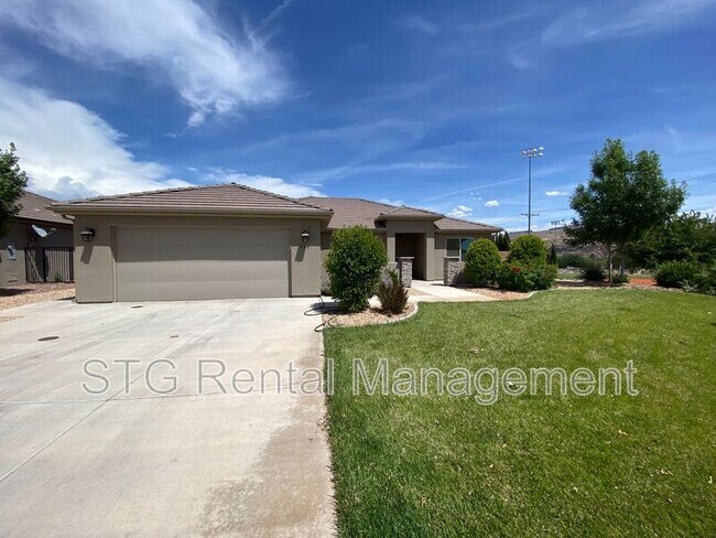 Building Photo - 758 N 300 W