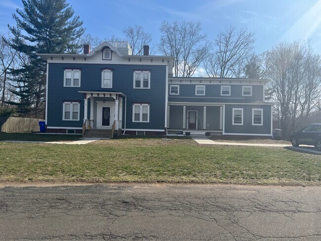 Building Photo - 9 Glen Arden Ln