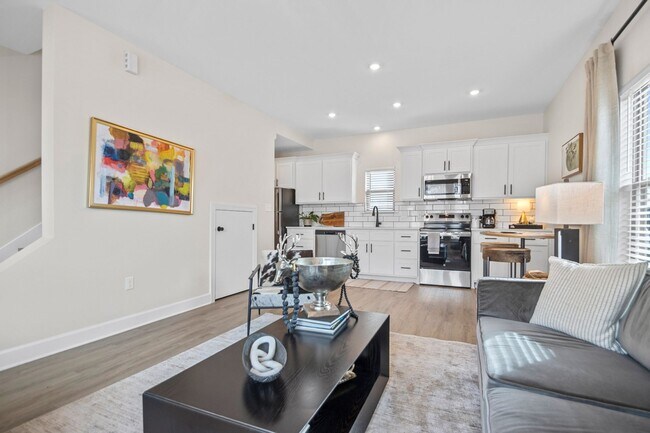 Building Photo - Argenta Area, NLR - 1 Bedroom - New Constr...