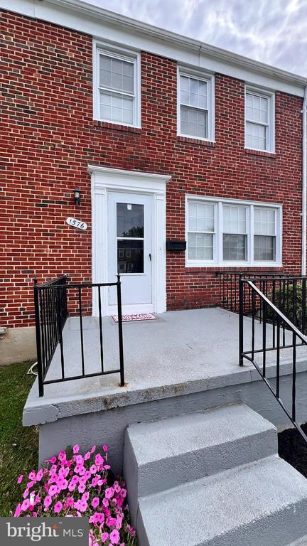 Building Photo - 1576 Cottage Ln