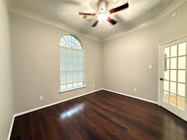 Foto del edificio - 26823 Lakeridge Park Ln